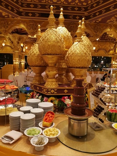 อาหาร หรือ เครื่องดื่ม