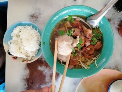 เกาเหลาเนื้อรวมมิตร