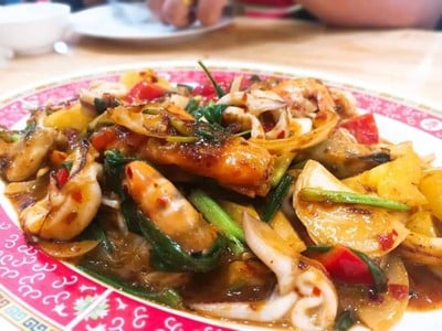 ผัดทะเลพริกเผา