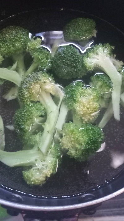 วิธีทำ บล็อกโคลี่ห่มผ้า วิธีทำ บล็อกโคลี่ห่มผ้า