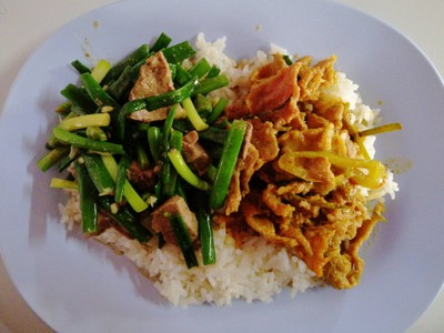 ข้าวราด 2 อย่าง