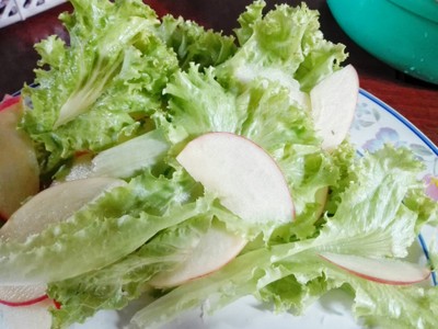 วิธีทำ สลัดอกไก่ย่างซอส 🍯&🍊