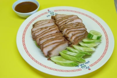 เมนูของร้าน รุ่งเรือง บะหมี่เกี๊ยว นางเลิ้ง (บะหมี่ฮกเกี้ยน) นางเลิ้ง