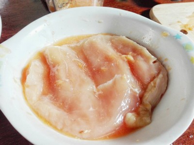 วิธีทำ สลัดอกไก่ย่างซอส 🍯&🍊