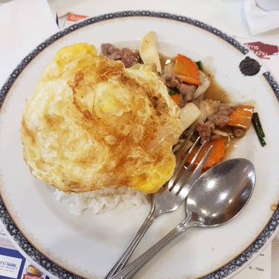 ข้าวเนื้อน้ำมันหอย