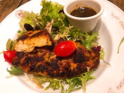 สลัดไก่ย่าง
