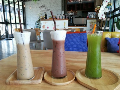 อาหาร หรือ เครื่องดื่ม