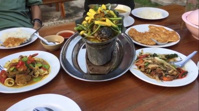 อาหาร หรือ เครื่องดื่ม