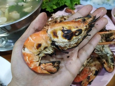 อาหาร หรือ เครื่องดื่ม