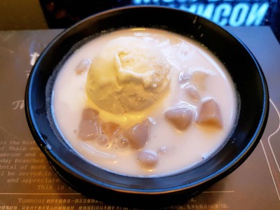 บัวลอยเผือกมะพร้าวอ่อน [TM]