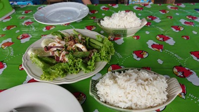 อาหาร หรือ เครื่องดื่ม