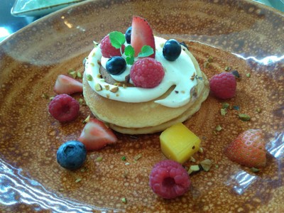 Mascarpone Pancake with Berries