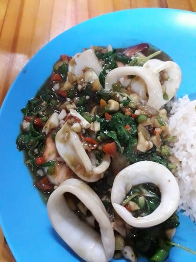 อาหาร หรือ เครื่องดื่ม