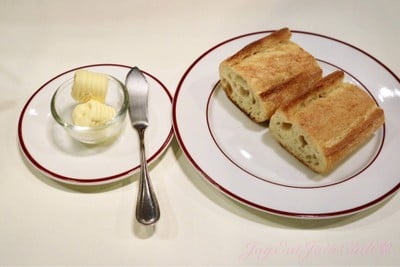 ขนมปัง