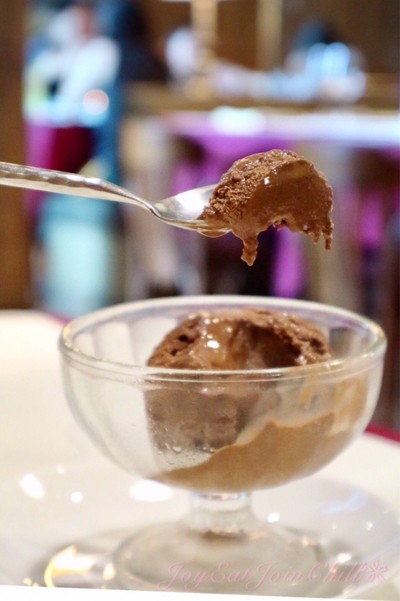 CHOCOLATE ICE CREAM
