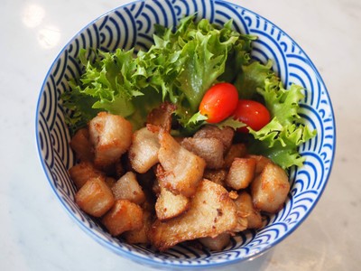 สันคอหมูคั่ว สูตรคุณแว่น