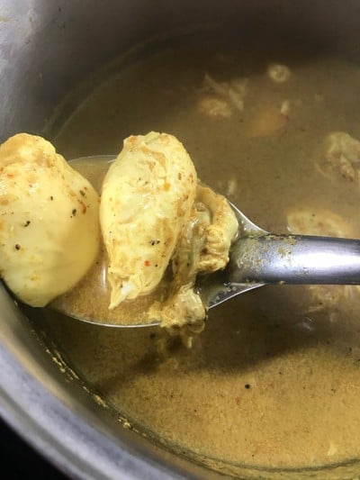 วิธีทำ แกงตอกไข่ (แกงไข่ใส่กะทิ)