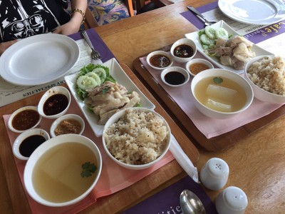 ข้าวมันไก่มณเฑียร เซตใหญ่
