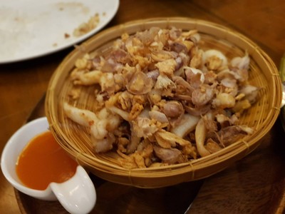 ปลาหมึกทอดกระเทียมพริกไทย