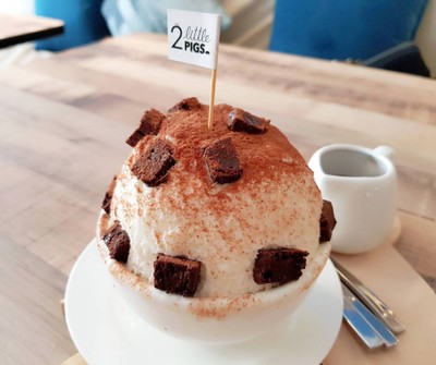 2 Little Pigs, Dessert and Coffee 2 Little Pigs, Dessert and Coffee