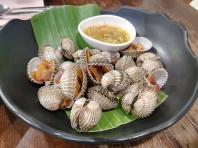 เมนูของร้าน ตะบันตำ ตำถาดบันลือโลก ปิ่นเงินพลาซ่า