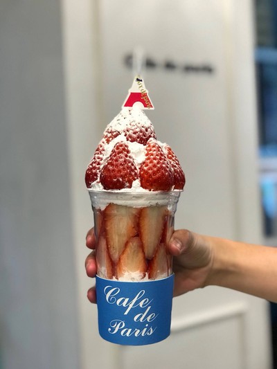 STRAWBERRY PARFAIT