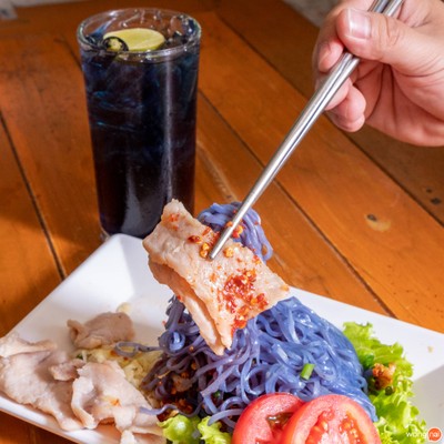เมนูของร้าน ก๋วยเตี๋ยวอัญชัน