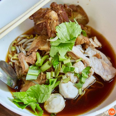 เมนูของร้าน ก๋วยเตี๋ยวหมูตุ๋น สเต็ก บ้านบาบ๋า