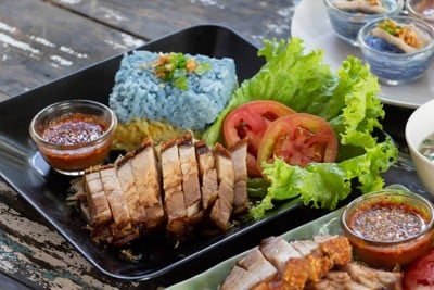 เมนูของร้าน ก๋วยเตี๋ยวอัญชัน