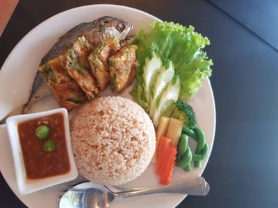 บ้านเล็ก อาหาร & เครื่องดื่ม