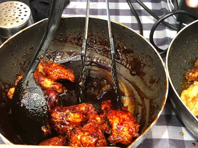 อาหาร หรือ เครื่องดื่ม