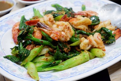 กุ้งผัดซอสเอ็กโอ