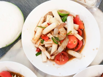 ตำไหลบัวกุ้งสด
