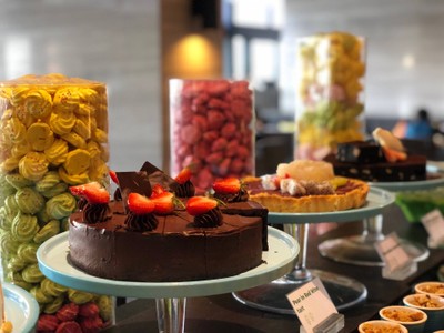 เมนูของร้าน Zeta Cafe โรงแรมฮอลิเดย์อินน์ กรุงเทพฯ