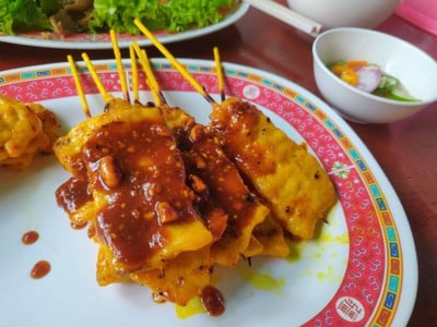 เมนูของร้าน ก๋วยเตี๋ยวเดินดง สำนักงานใหญ่