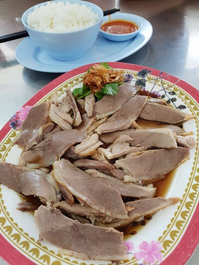 เป็ดสับจานใหญ่