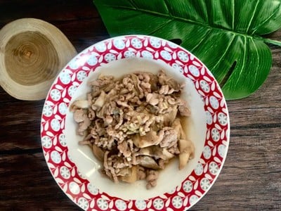 ผัดเห็ดฟาง
