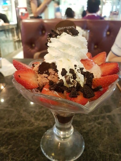 อาหาร หรือ เครื่องดื่ม