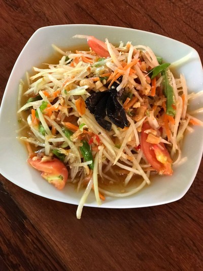 ส้มตำไทยใส่ปู