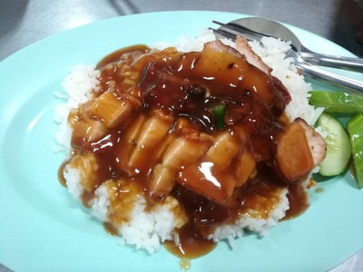 เมนูของร้าน หมูกรอบนายไซ ประชาชื่น