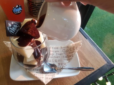 อาหาร หรือ เครื่องดื่ม