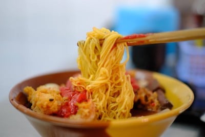 หมี่เหลืองน้ำเย็นตาโฟ