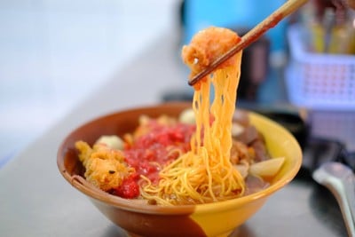 หมี่เหลืองน้ำเย็นตาโฟทุกอย่าง