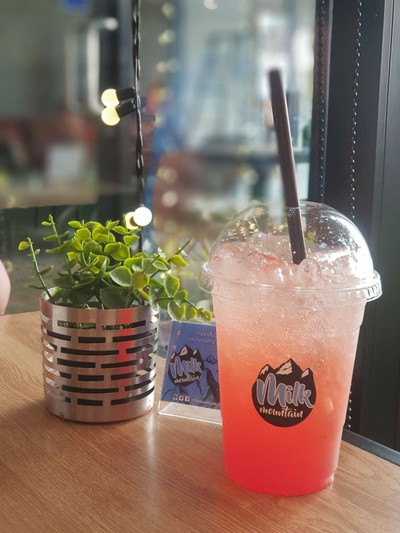 อาหาร หรือ เครื่องดื่ม