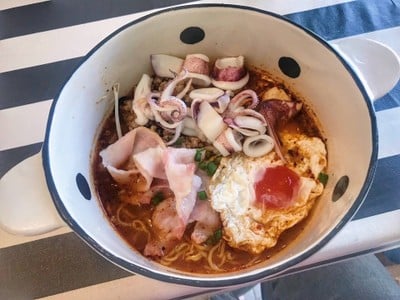 อาหาร หรือ เครื่องดื่ม