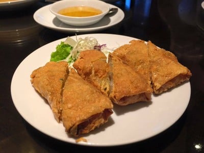 Fei Ya โรงแรมเรเนซองส์ กรุงเทพฯ