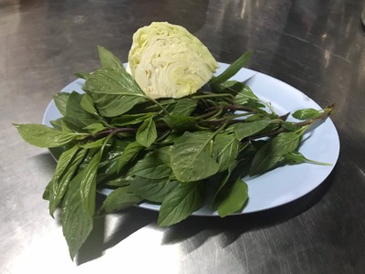 อาหาร หรือ เครื่องดื่ม