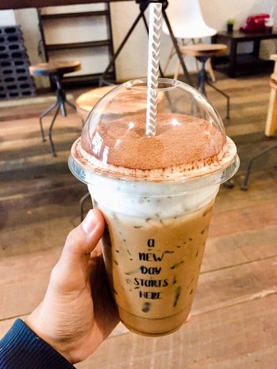 Paper plane coffee ชัยนาท