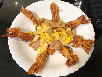 คั่วทาโร่หมู คั่วทาโร่หมู
