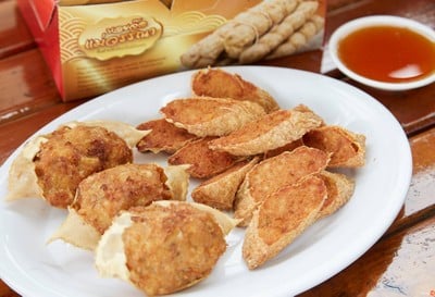 หอยจ๊อปูแม่วรรณา ชลบุรี (Chonburi)